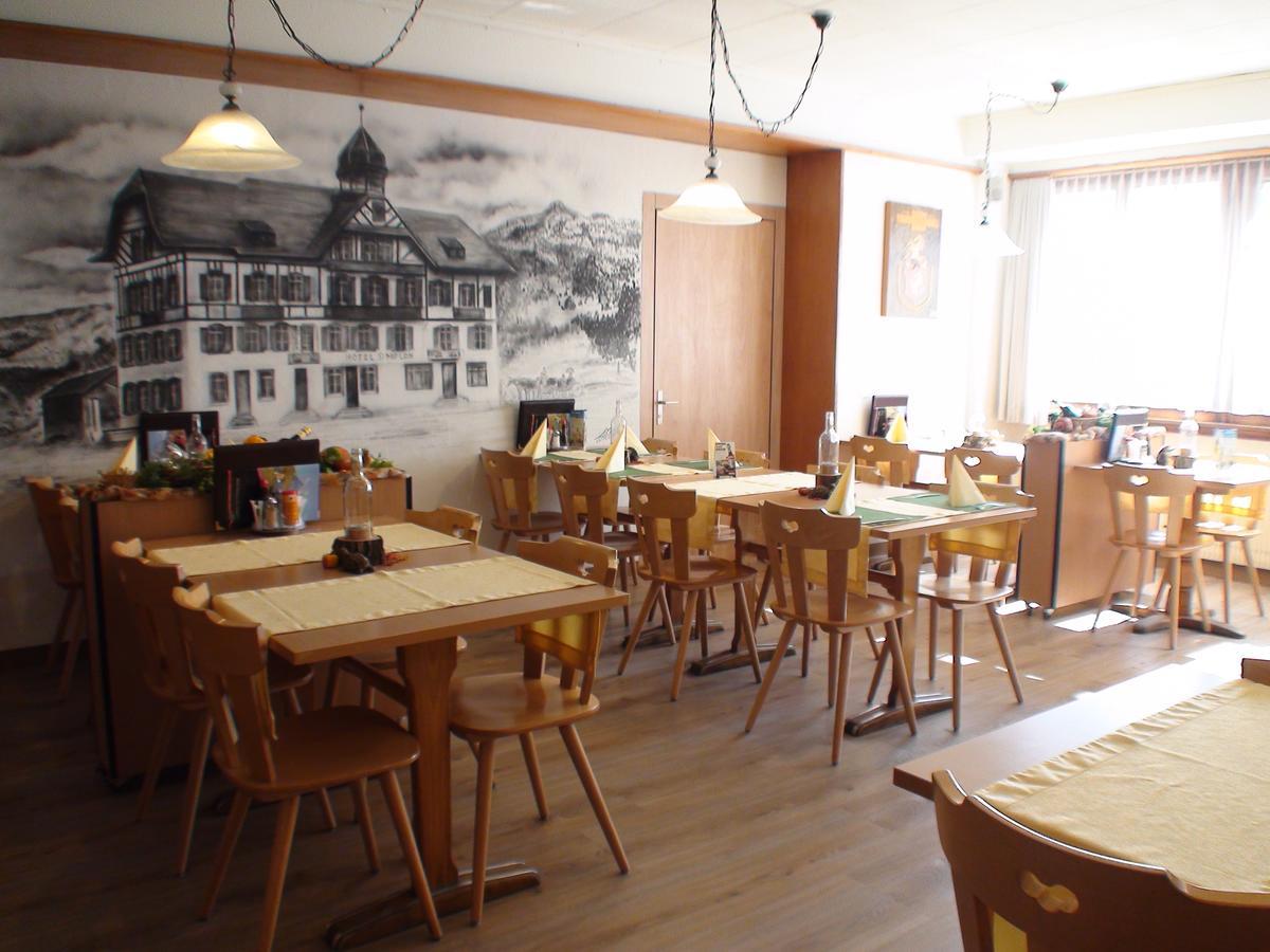 פרוטיגן Hotel Restaurant Simplon מראה חיצוני תמונה