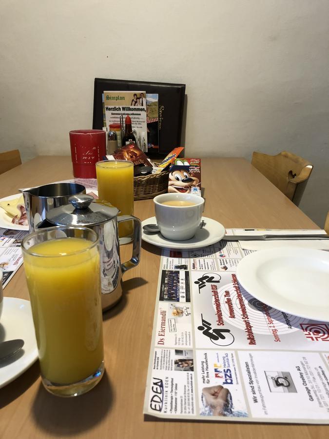 פרוטיגן Hotel Restaurant Simplon מראה חיצוני תמונה