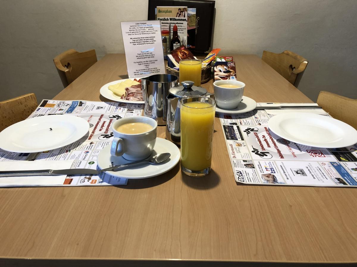 פרוטיגן Hotel Restaurant Simplon מראה חיצוני תמונה